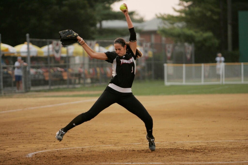 Lisa Chamberlain - Famous Softball Player